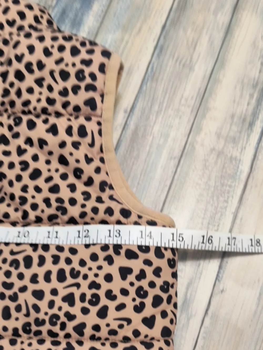 Nike Girls Heart Leopard Print Puffer Vest Sz M